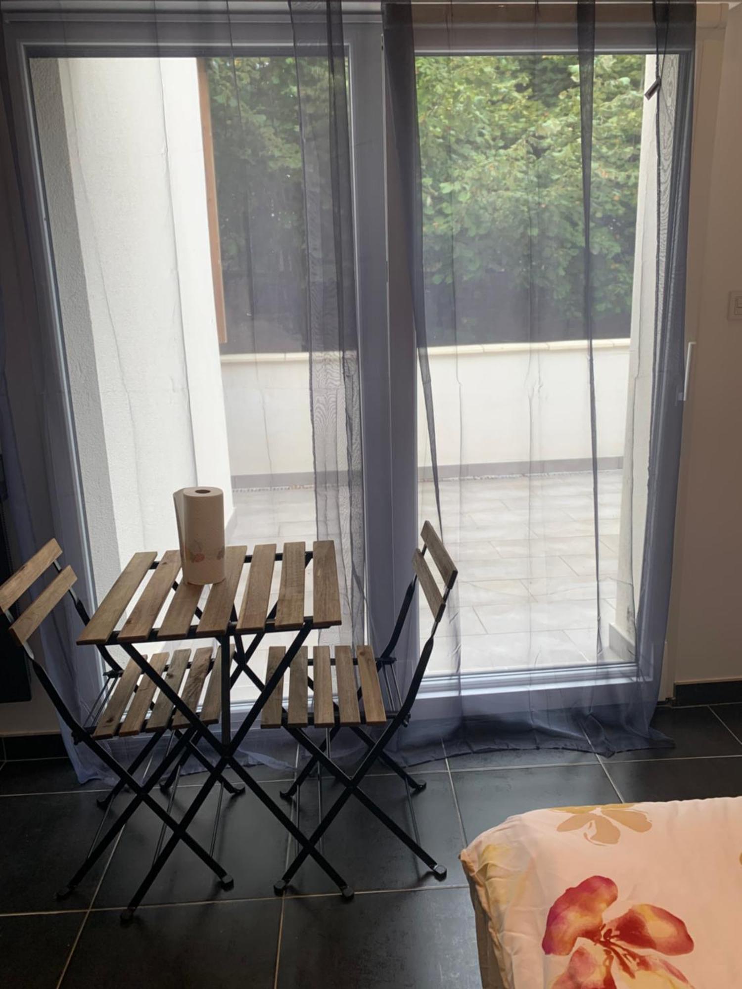 Jolie Maisonnette Avec Terrasse Nancy Centre Exterior foto